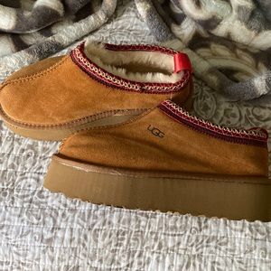 UGG platform Tasman slippers